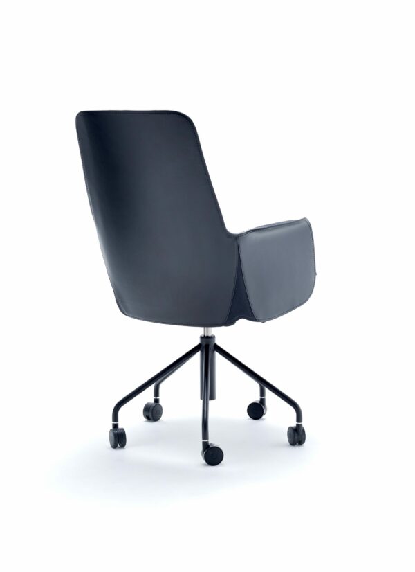 Итальянское кресло ELECTA TALL BG 3