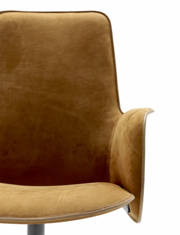 Итальянское кресло ELECTA TALL BC 8