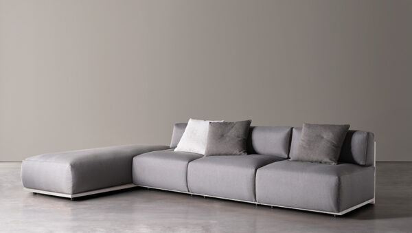 Итальянский диван CLAUD от MERIDIANI