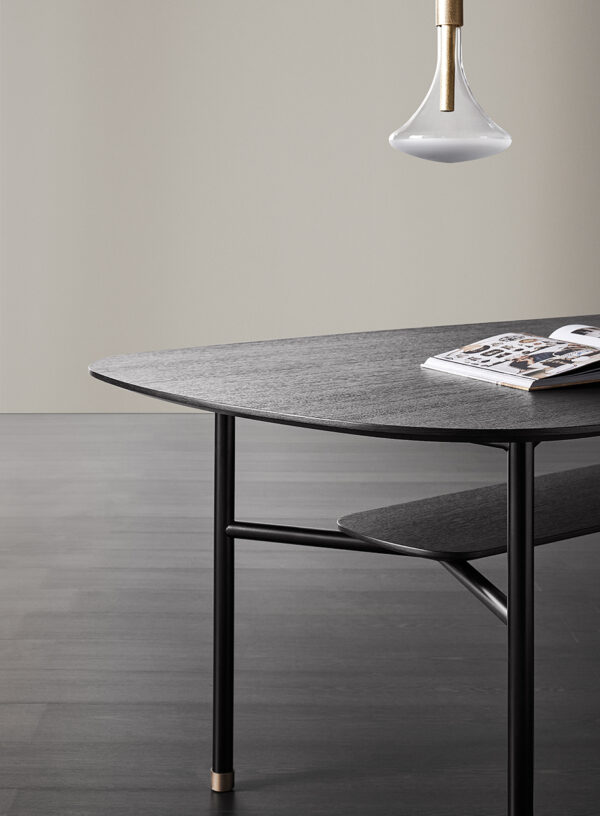 Итальянский стол HUBERT от Meridiani