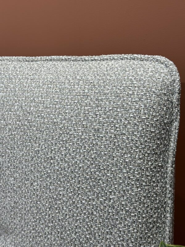 Итальянская двуспальная кровать CUT с подъемным механизмом под матрас 180*200 в наличии Тканевая обивка RIO 07