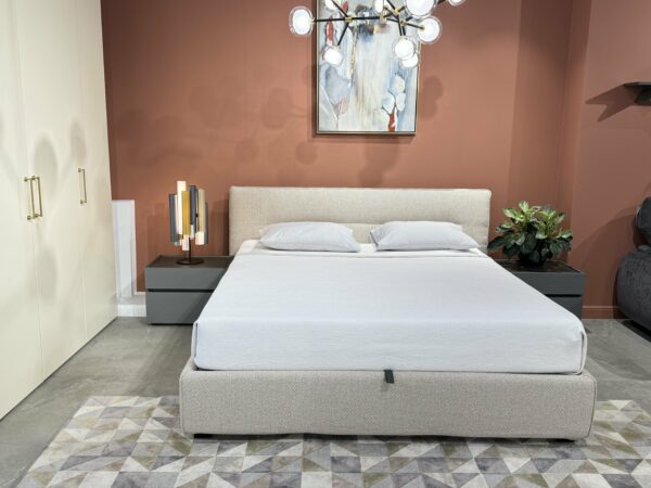 Итальянская двуспальная кровать CUT с подъемным механизмом под матрас 180*200 в наличии