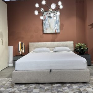 Итальянская двуспальная кровать CUT с подъемным механизмом под матрас 180*200 в наличии