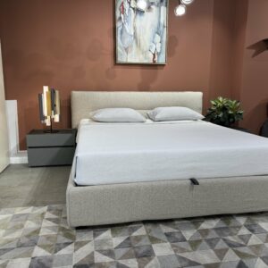 Итальянская двуспальная кровать CUT с подъемным механизмом под матрас 180*200 в наличии