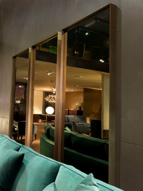 Итальянское зеркало Reflex от Giulio Marelli