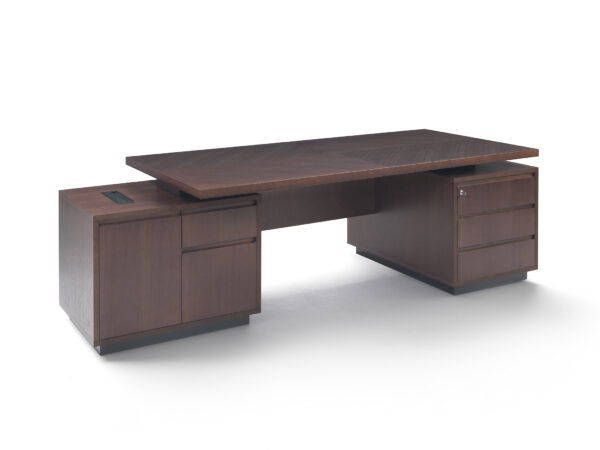 Итальянский стол Aston 2