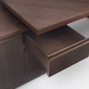 Итальянский стол Aston от Giulio Marelli