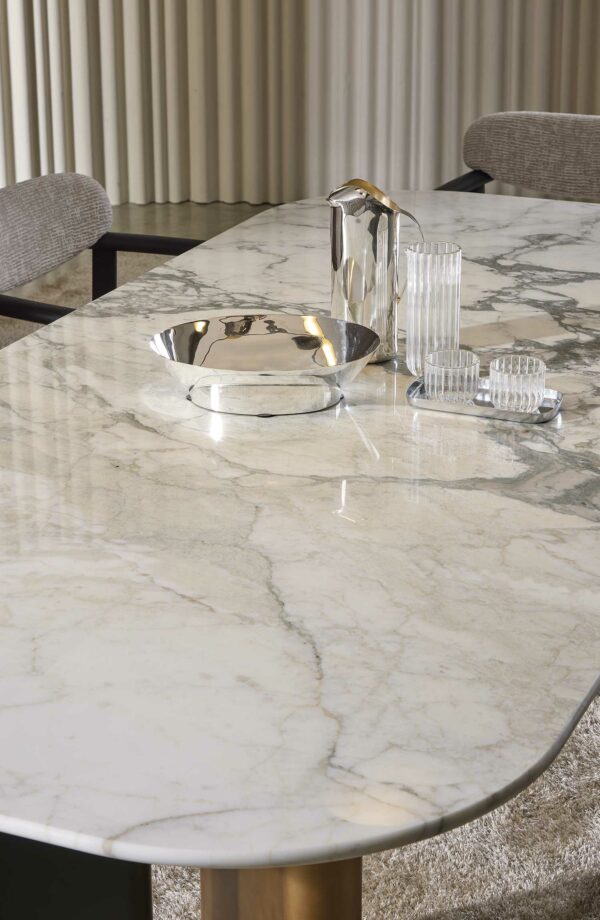 Итальянский стол Onno Dining от Giulio Marelli