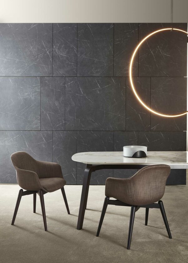 Итальянский стул Chia Wooden Base от Giulio Marelli