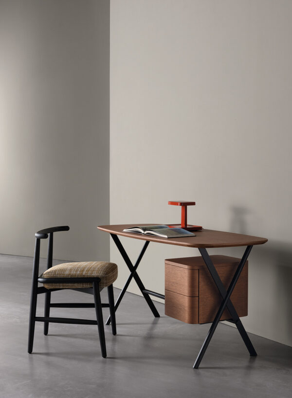 Итальянский стол JASPER от Meridiani
