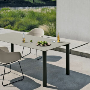 Итальянский стол Bodoni от KRISTALIA