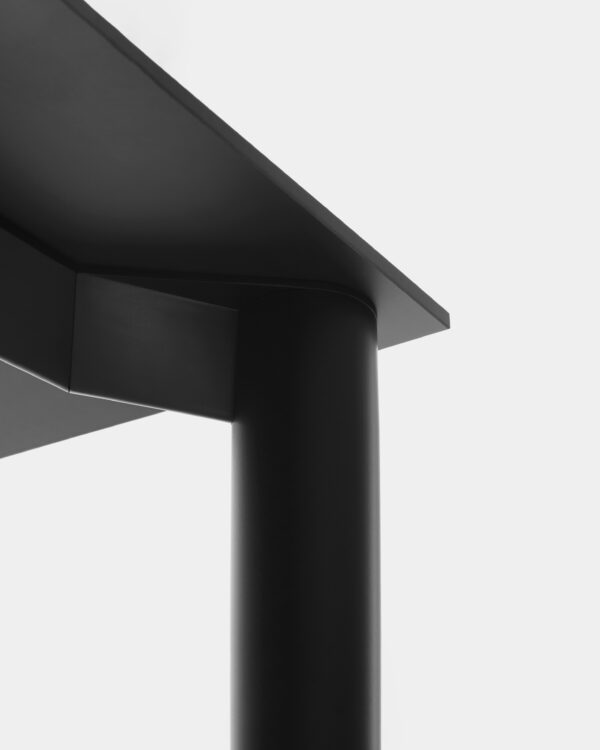 Итальянский стол Bodoni 2