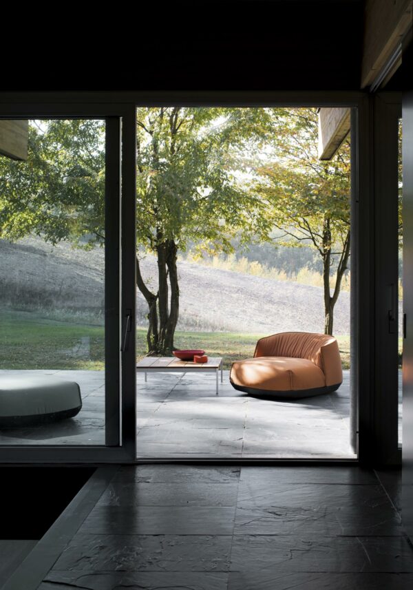 Итальянское кресло Brioni 45