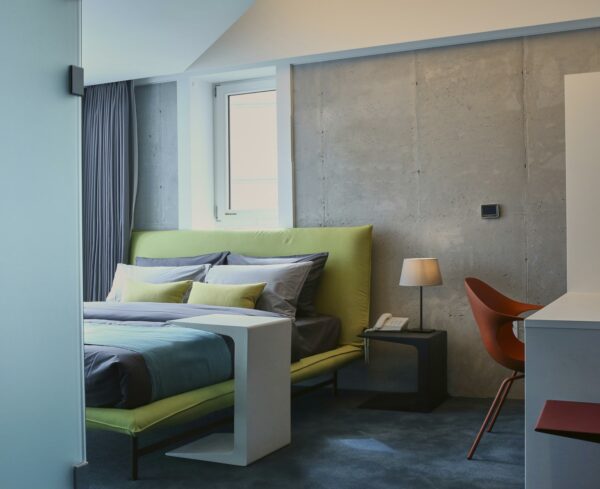 Итальянский столик CU 5