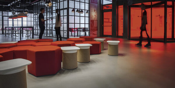 Итальянский стол Degree от KRISTALIA