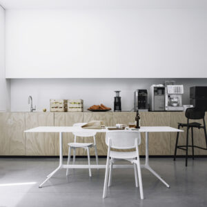 Итальянский стол Elephant table от KRISTALIA