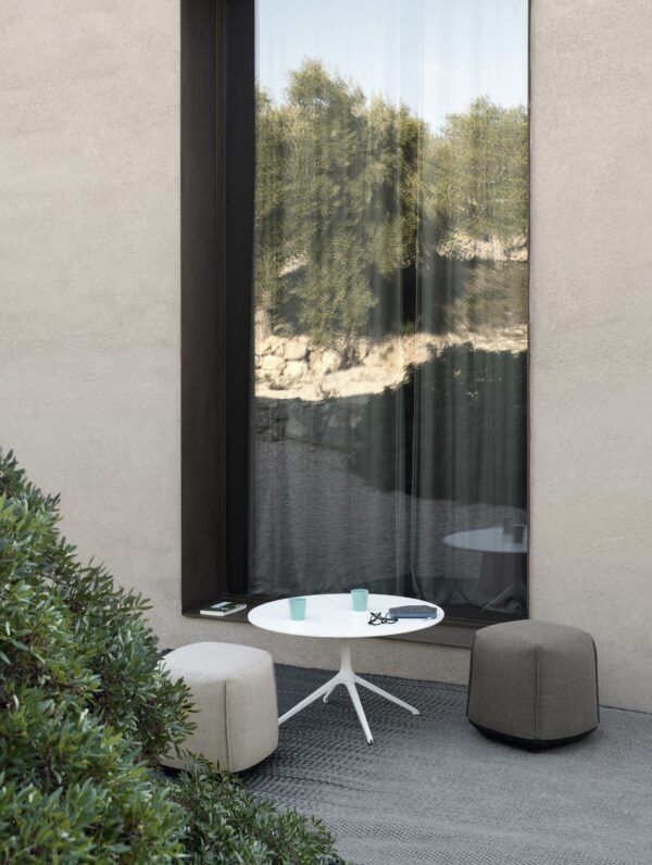 Итальянский стол Elephant table 4