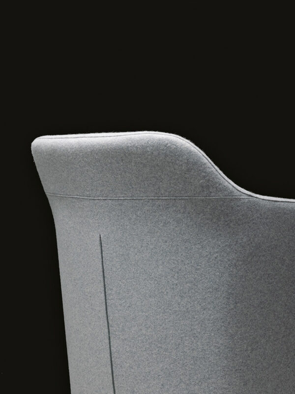 Итальянское кресло Flap от KRISTALIA