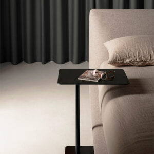 Итальянский столик Librio от KRISTALIA