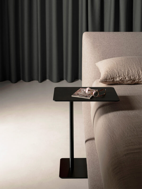 Итальянский столик Librio от KRISTALIA