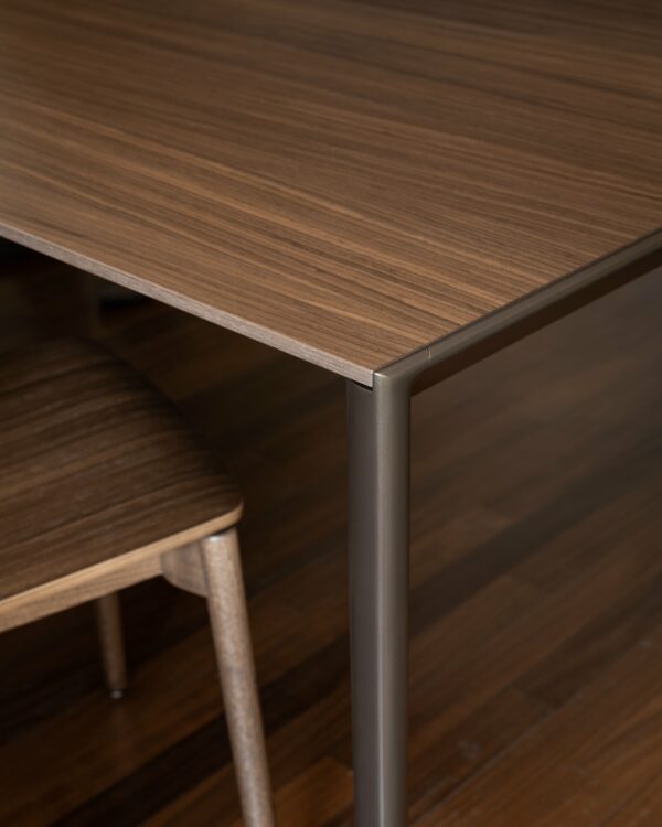 Итальянский стол Maki slatted 22