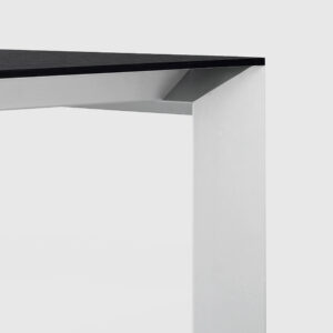 Итальянский стол Nori от KRISTALIA