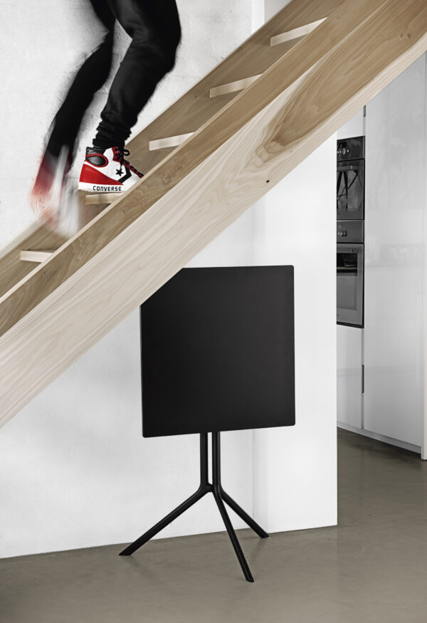 Итальянский столик Poule 8