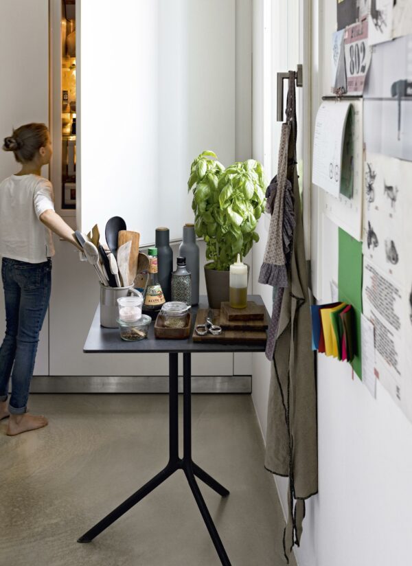 Итальянский столик Poule 7