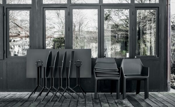 Итальянский столик Poule 5