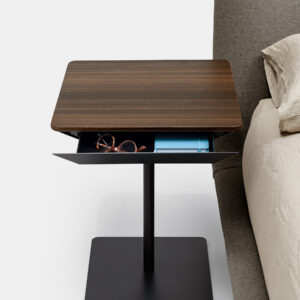 Итальянский столик Tag от KRISTALIA