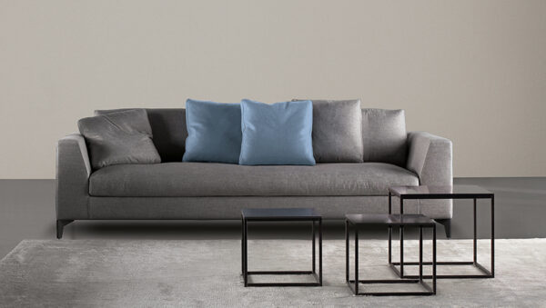 Итальянский диван LOUIS UP от MERIDIANI
