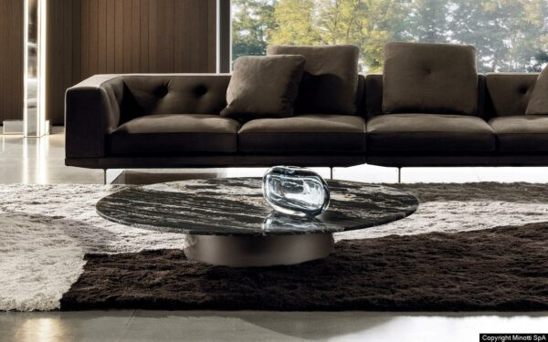 Итальянский столик Doyle от MINOTTI