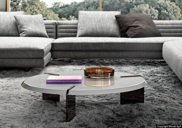 Итальянский столик Keel от MINOTTI