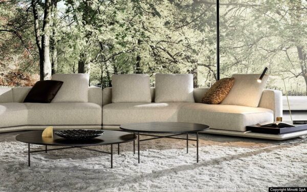 Итальянский столик Lelong от MINOTTI