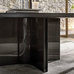 Итальянский стол Marvin от MINOTTI