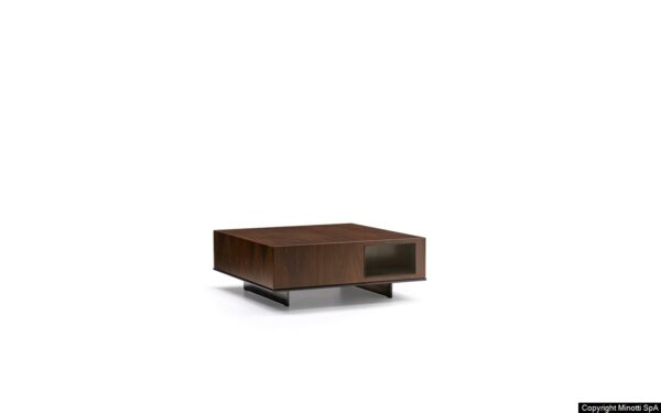 Итальянский столик Roger от MINOTTI