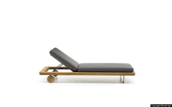 Итальянский шезлонг Sunray от MINOTTI