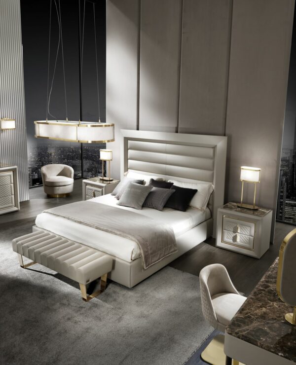 Итальянская кровать Adler от DV Home