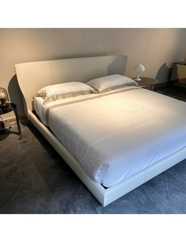 Итальянская кровать Alys B&B Italia10 180*200
