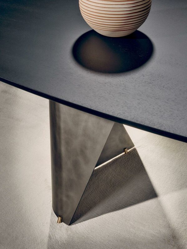 Итальянский стол Blow 2