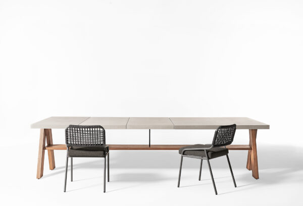 Итальянский стол JOI от MERIDIANI