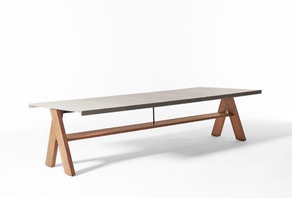 Итальянский стол JOI от MERIDIANI