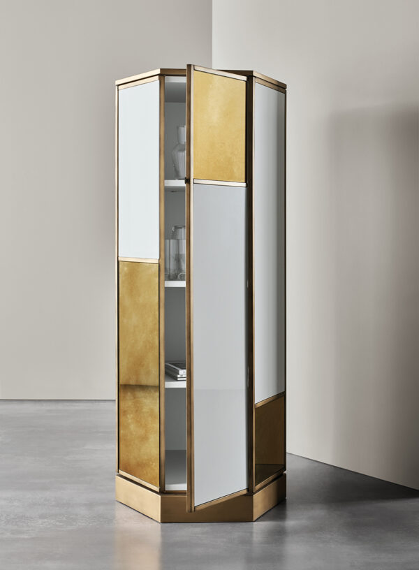 Итальянский шкаф LUDWIG от MERIDIANI