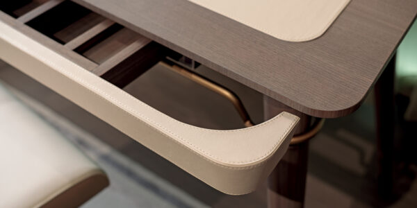 Итальянский стол Melting Light 2