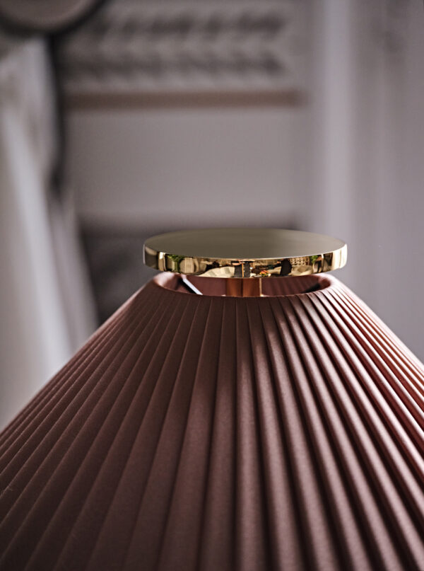 Итальянская настольная лампа Nadine 3