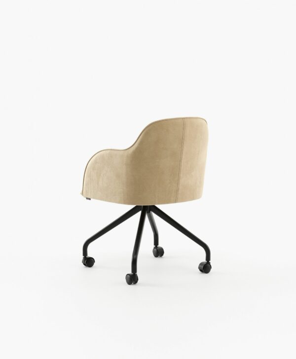 Дизайнерское кресло Clyde 2