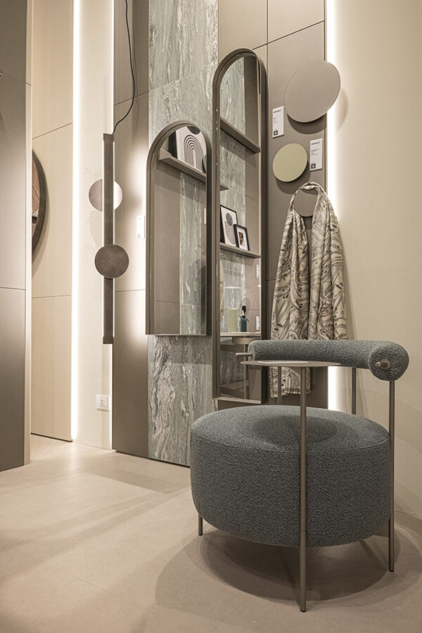 Итальянское зеркало Ark 2