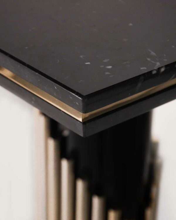 Дизайнерская консоль Streamline от CASTRO (Португалия)