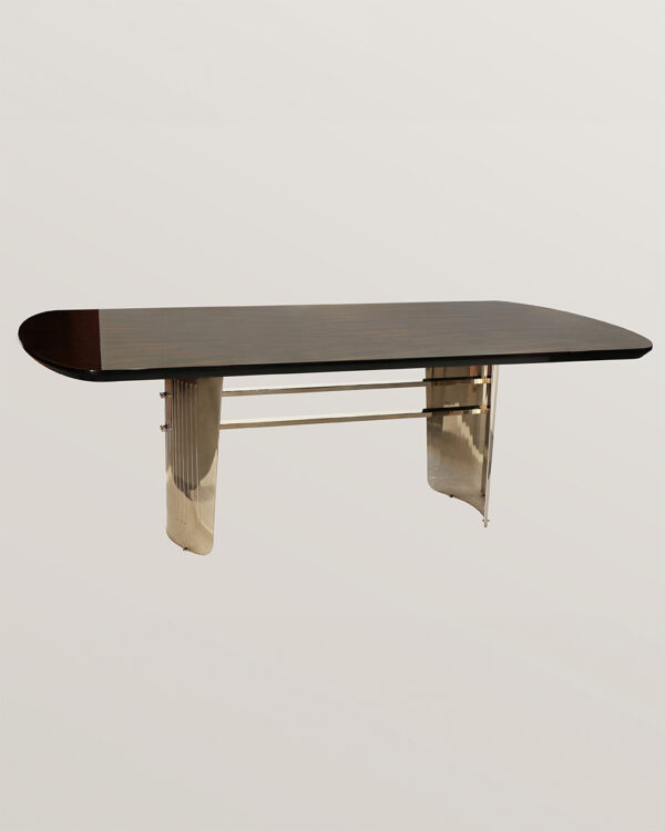 Дизайнерский стол Moon Dining от CASTRO (Португалия)