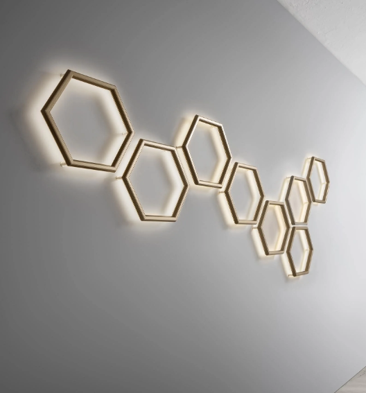 Итальянская настенная лампа Poly Esagono PL от Olevlight